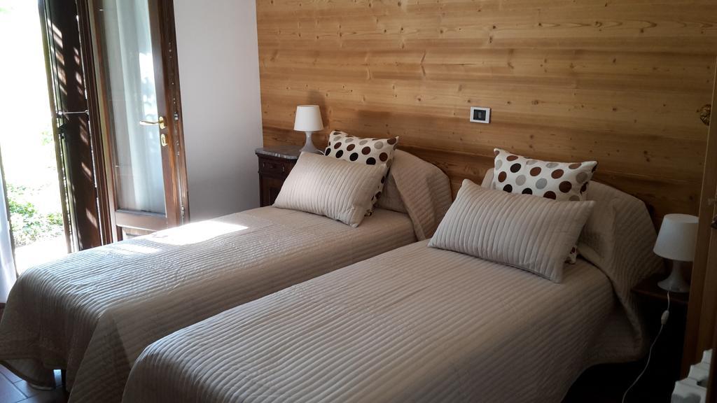 Bed and Breakfast La Paquerette Ла-Саль Номер фото